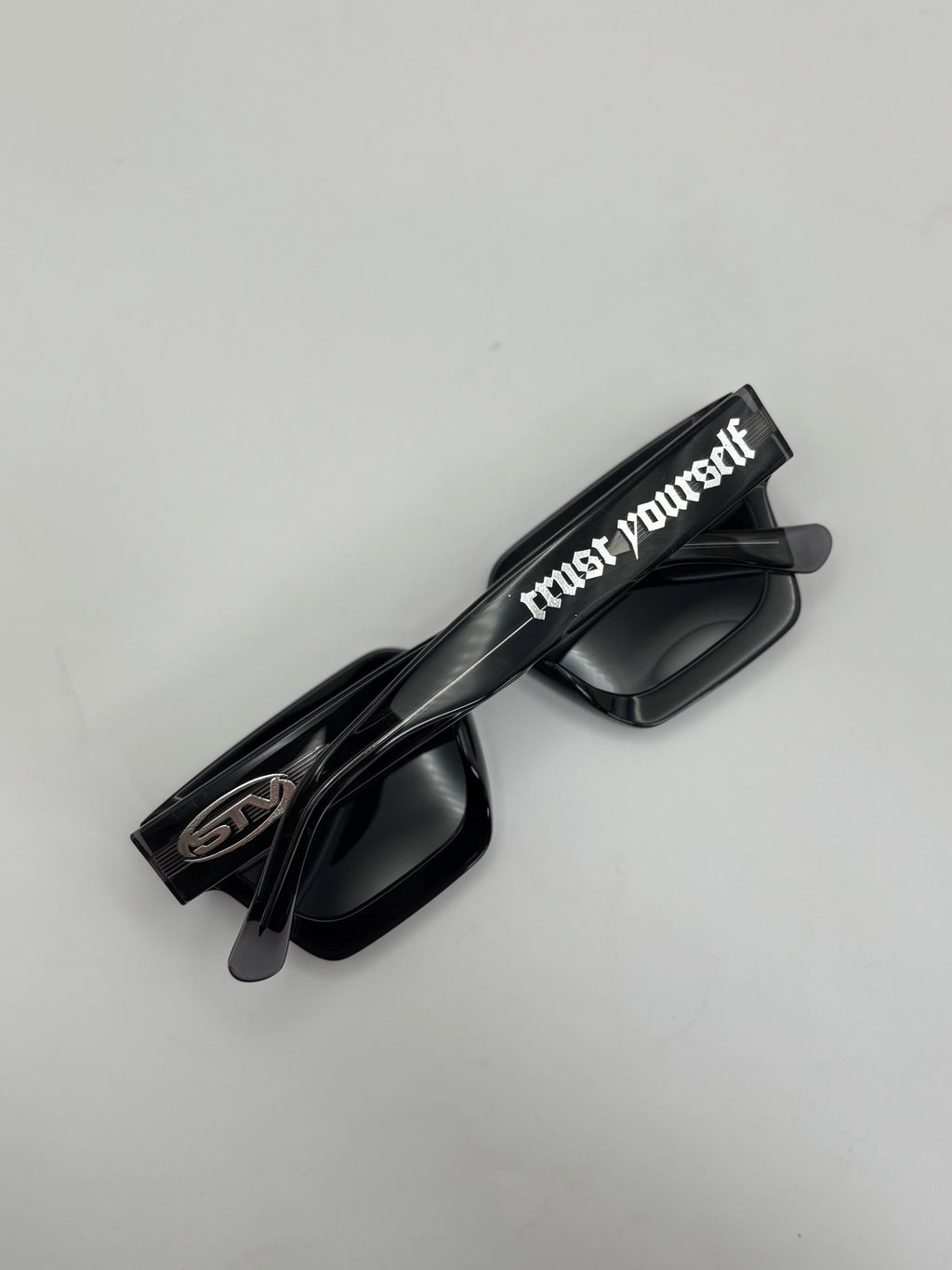 TRUST YOURSELF V2 SUNNIES